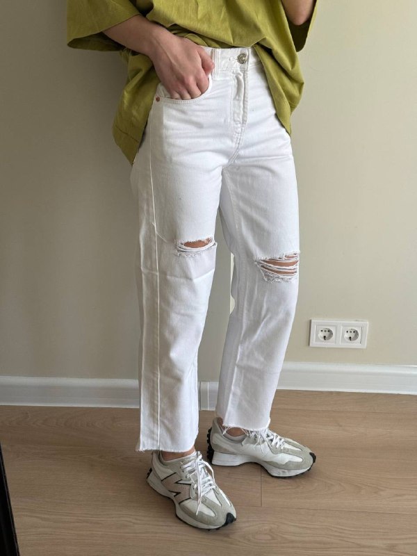 Футболка CK, Джинсы Bershka, Брюки Zara, Юбка Zara, Шорты-юбка Stradivarius, Джинсы Zara 2