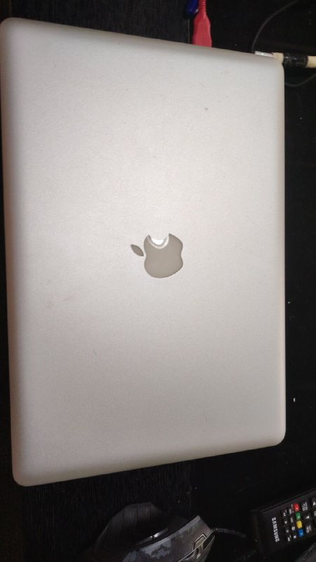 Apple MacBook Pro A1286 Laptop 3