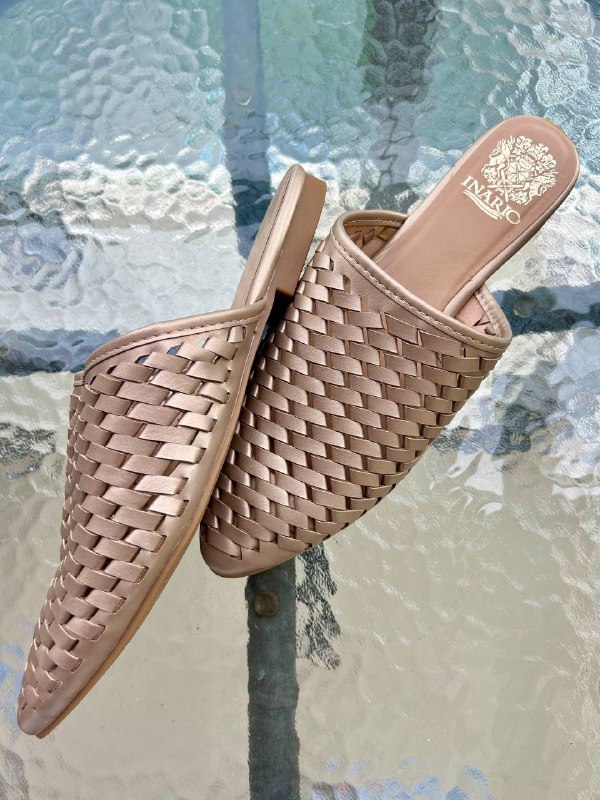 Белые кожаные лоферы Тофа, Чёрные кожаные лоферы Caprise, Чёрные кожаные лоферы с заклёпками Carnaby, Красные кожаные туфли, Золотые мюли 3