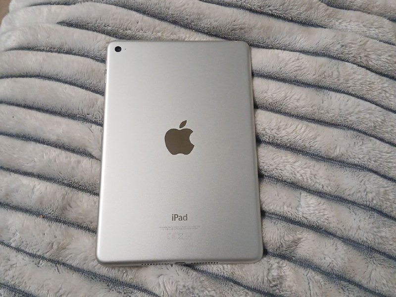 iPad, чехлы, скейтборд, кроссовки Balenciaga 5