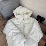 Зимняя женская куртка PULL&BEAR 1