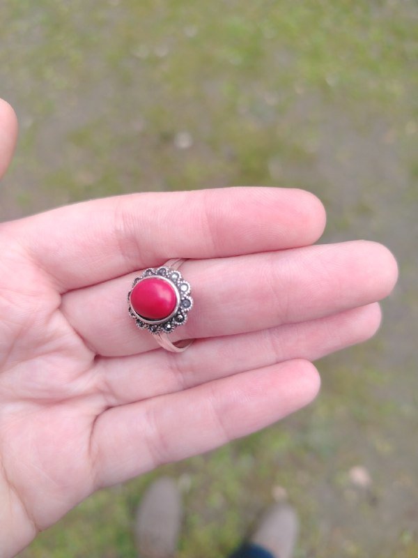 Серебряное кольцо с кораллом 19 размера 4