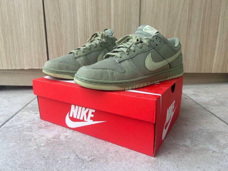 Nike Dunk Low Oil Green 2