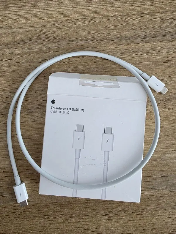 Thunderbolt 3 USB-C кабель