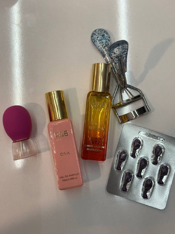 Набор уходовых средств: масла, маска, патчи, дезодорант, спонжи, щетка 5