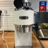 Кофемашина DeLonghi Dedica EC685.W 1