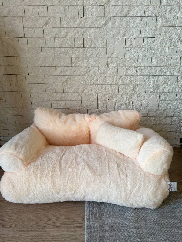 черное зеркало, автокормушка, диванчик для животных 3