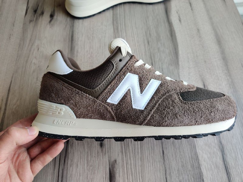 Кроссовки New Balance 574, новые, оригинал, размеры 9-9.5 US