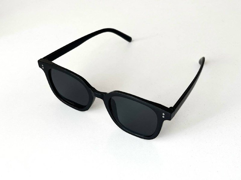 Очки солнцезащитные и корригирующие