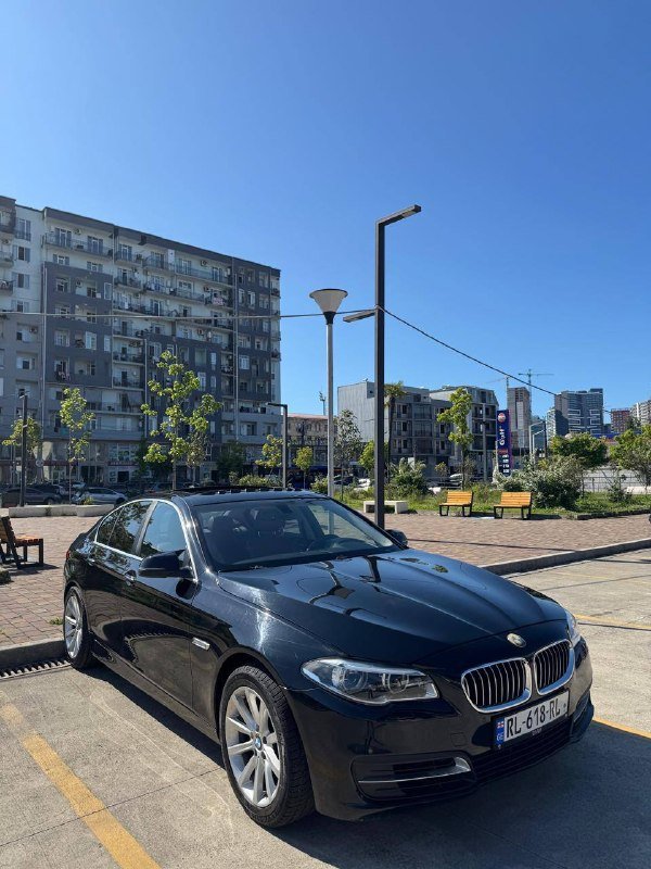 BMW 3.0 бензин полноприводный черный седан 3