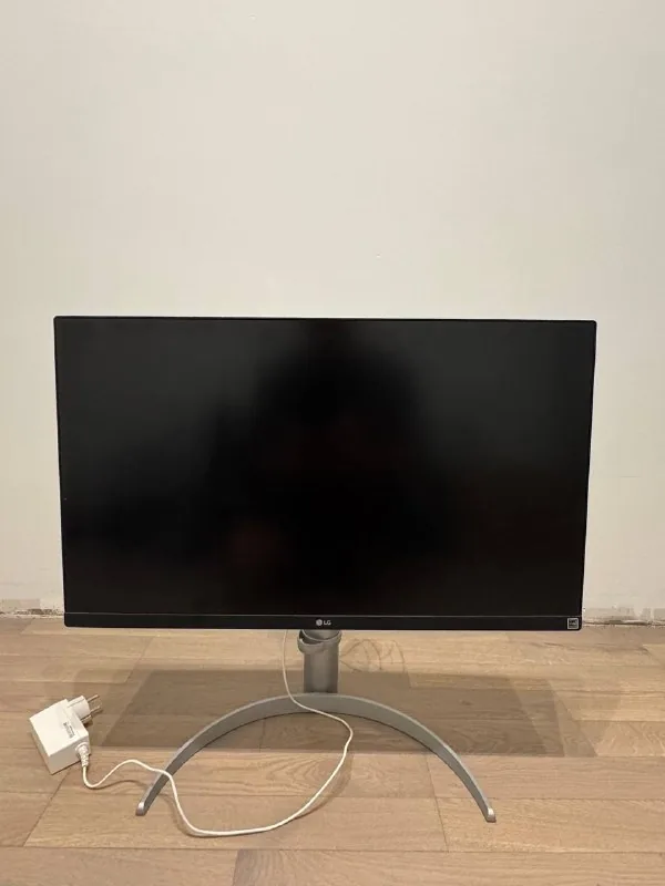 Монитор LG 27UP650P-W 27'', Телевизор LG 42LF652V FullHD 1
