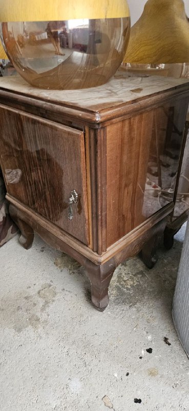 Старинные деревянные стулья, пуф, бассейн, аппарат прессотерапии, шнековый отжим 3