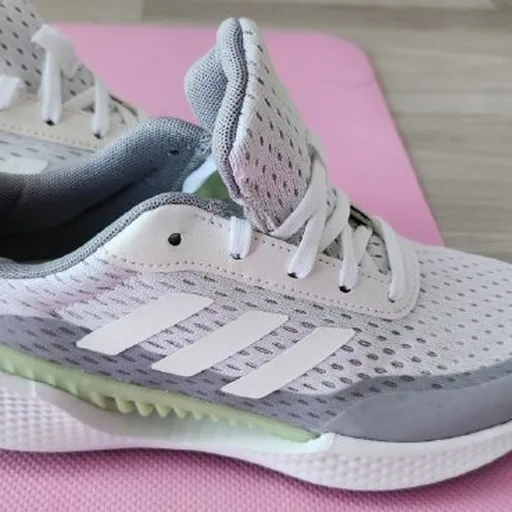 Кроссовки Adidas