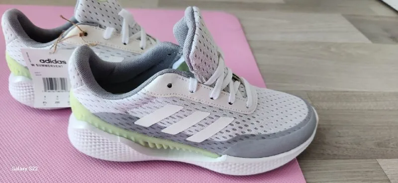 Кроссовки Adidas 1