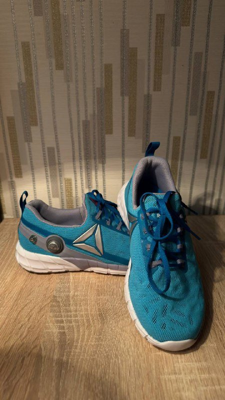 Обувь High hills и Кроссовки Reebok размер 35 3