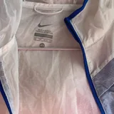 Легкая куртка Nike XS 2