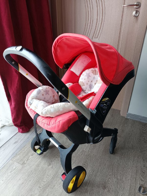 Автолюлька Doona