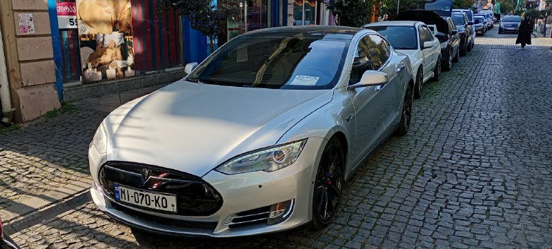 Tesla model S P 85 D performance