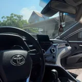 Toyota Camry SE 2018 2