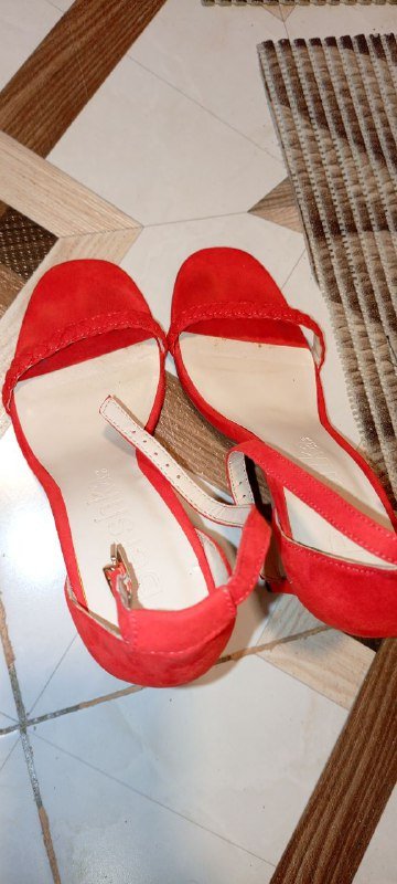 Красные женские туфли на каблуках Bershka 6