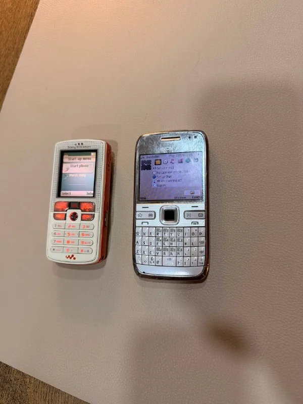 Sony Ericsson, Nokia 1