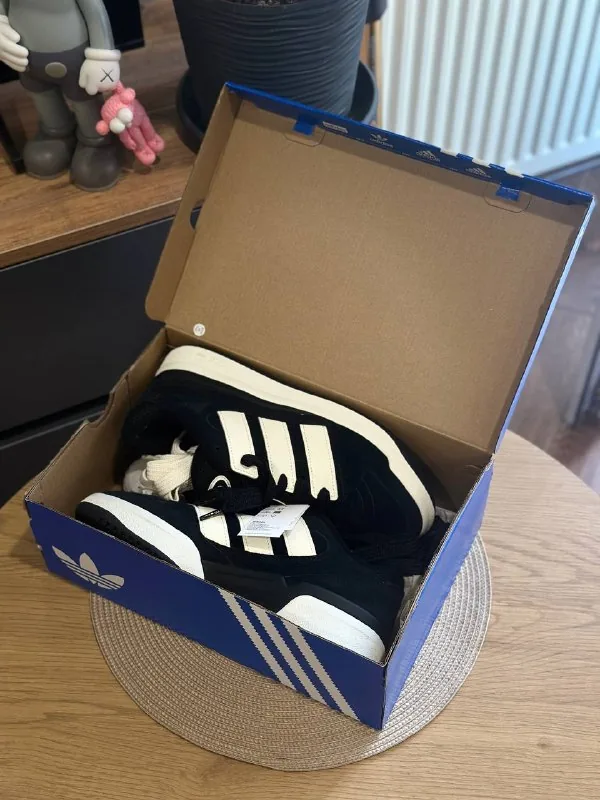 Кроссовки Adidas