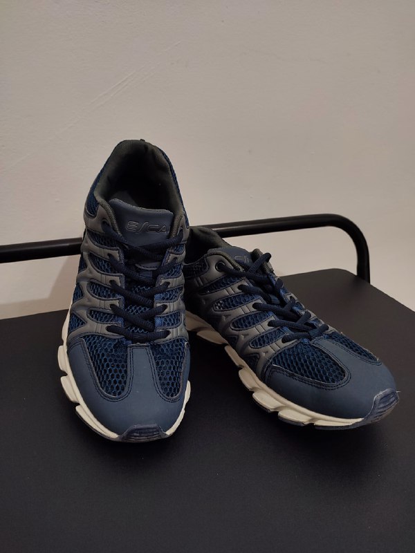 Кроссовки Escan size 42