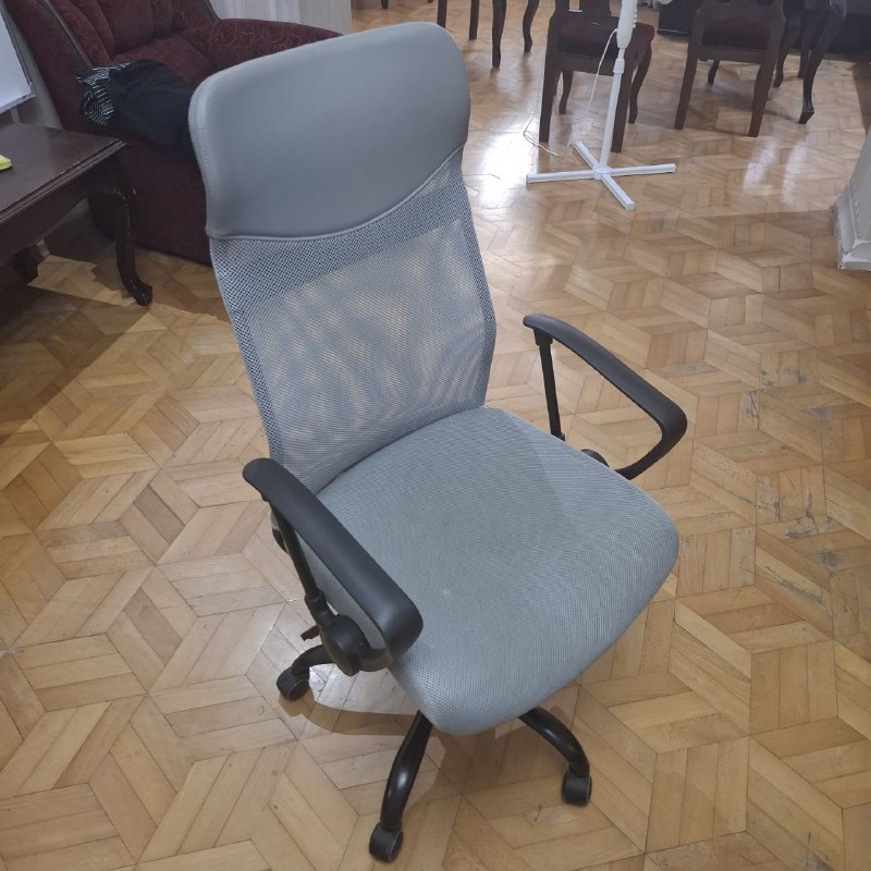 Регулируемый стол, компьютерное кресло 2