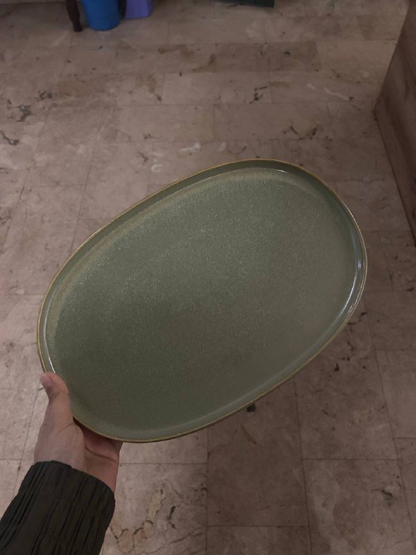 Зеленые, бежевые глубокие и плоские тарелки