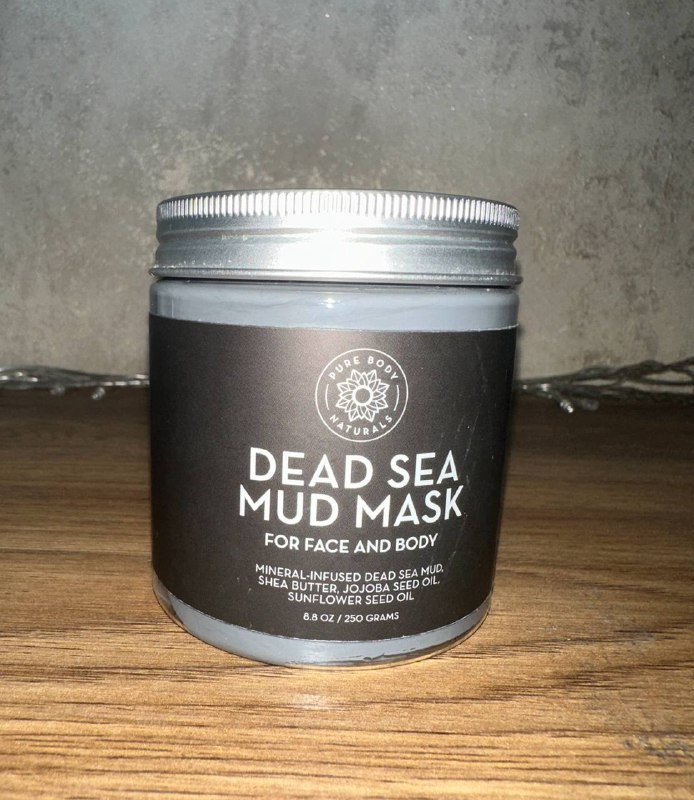 Маска с глиной для лица и тела