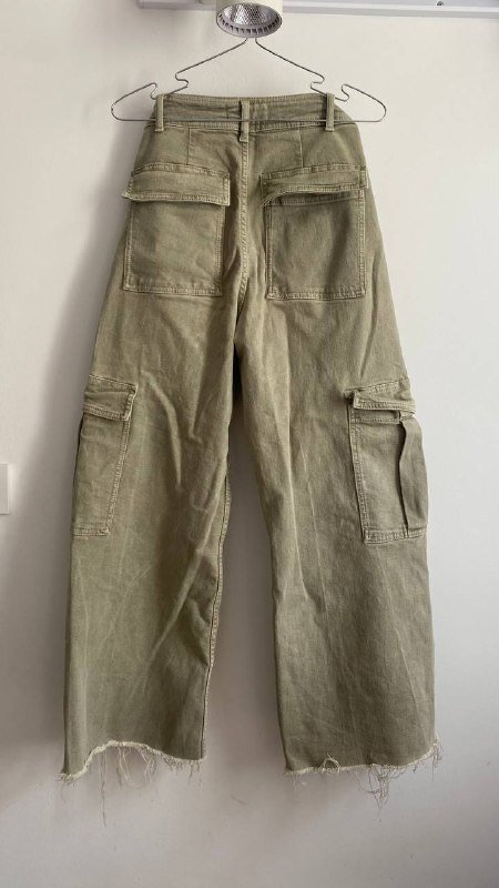 Кофточка Massimo dutty, Джинсы Zara, Батальоны Эконика, Джинсы Levis, Шуба натуральный мех 3