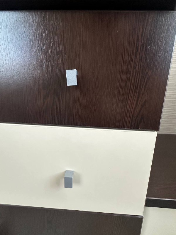 Кровать с матрасом, наматрасником, 2 тумбочки, трюмо 6