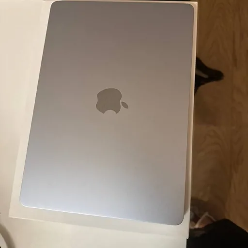 MacBook Air 13” M4 16GB blue