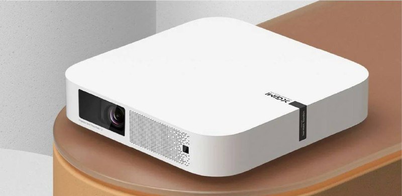 Проектор Xgimi Elfin и экран 120''