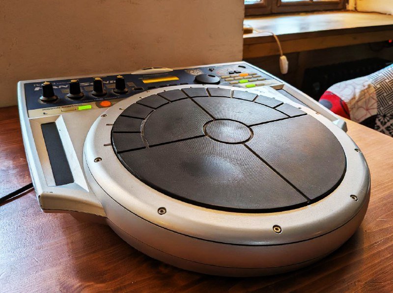 Электронная ударная установка Roland Hand Sonic HPD-15