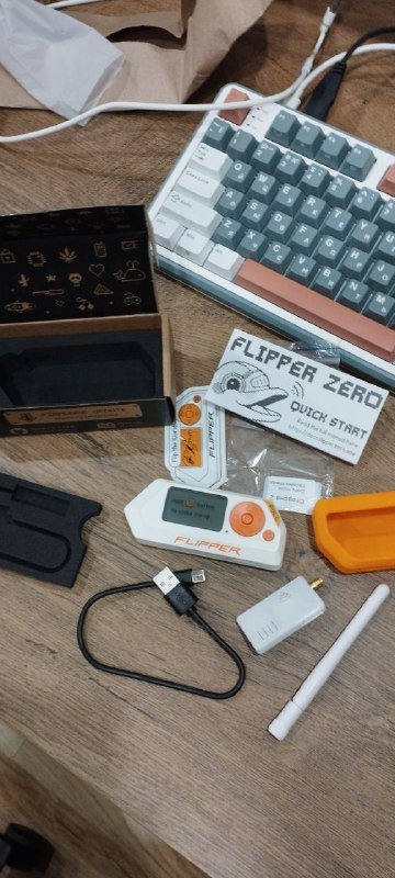 Flipper Zero с дополнительными модулями WIFI, Sub GHz