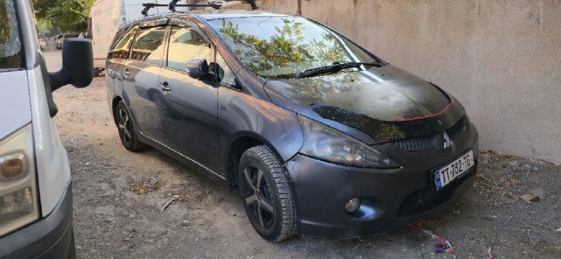 Mitsubishi Grandis 2.0 diesel 2005 механика 2