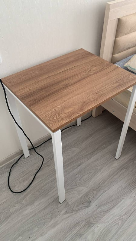Стол IKEA 60x50 см, высота 60 см