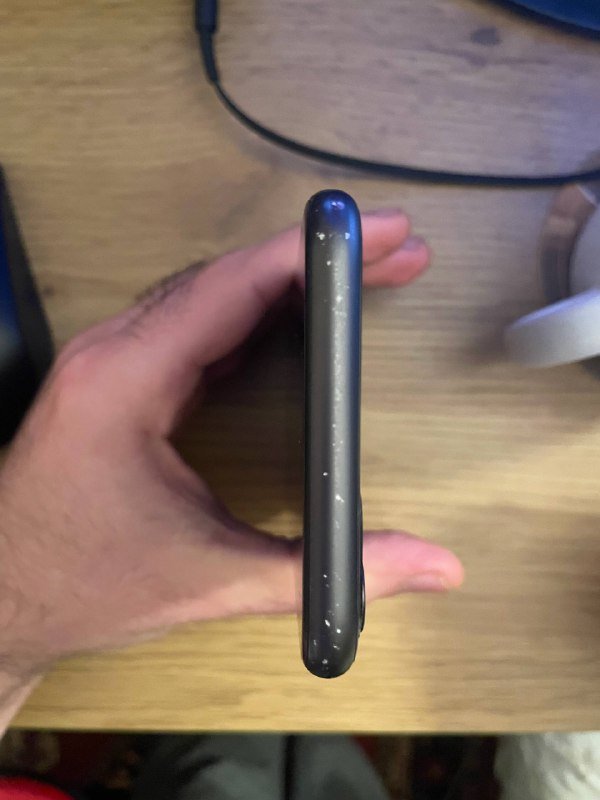 IPhone 11 64GB черного цвета 4