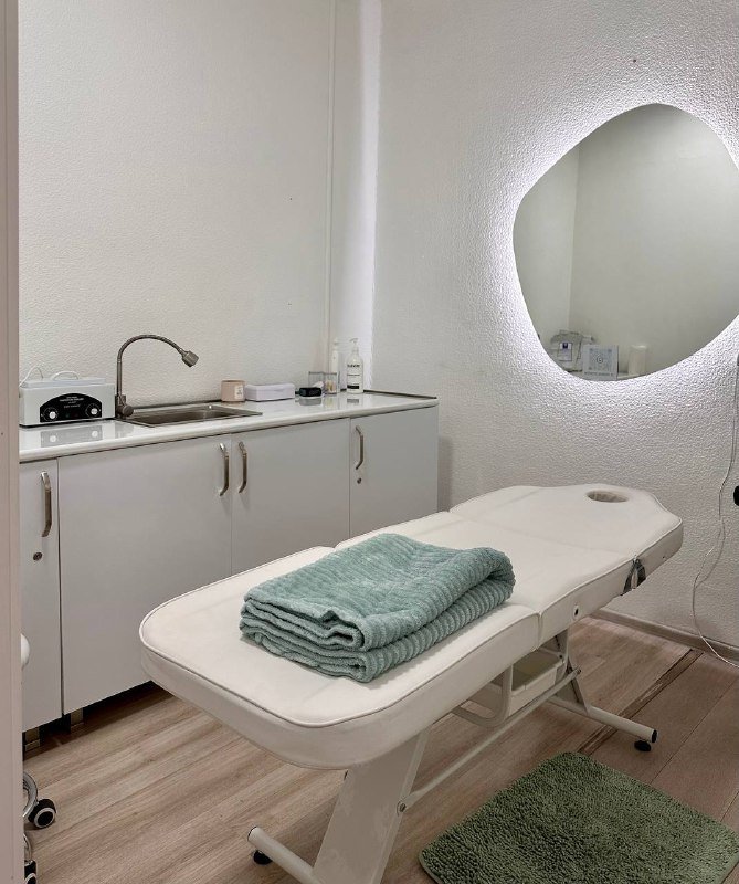 Зеркала с подсветкой 110х100 см 2