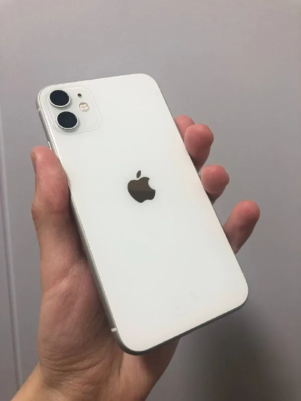 iPhone 11 64 GB 1