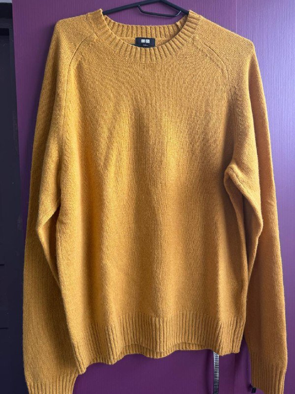 Шерстяной свитер uniqlo размер M