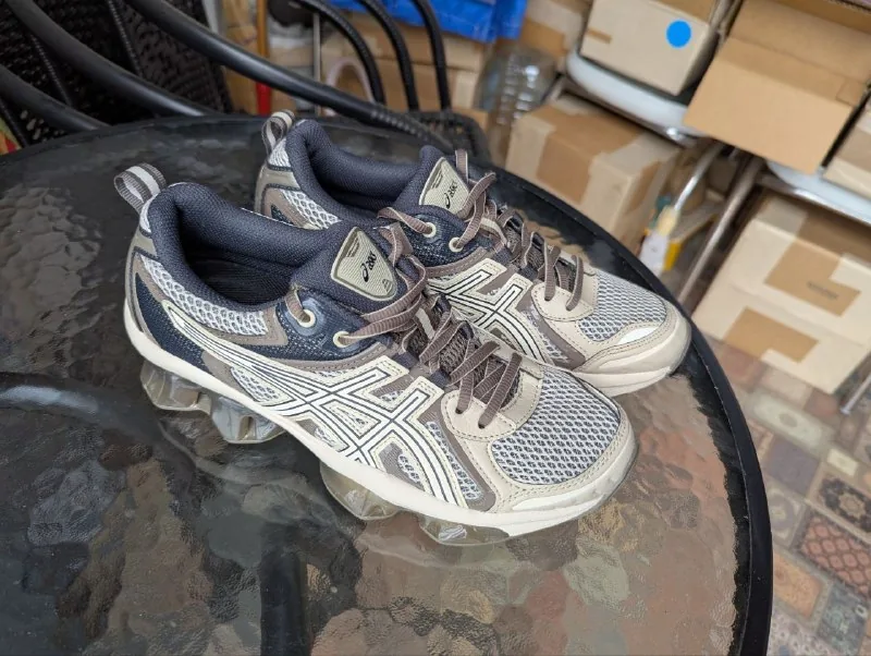 Женские кроссовки ASICS GEL-QUANTUM KINETIC 1