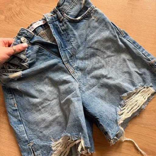 Джинсовые шорты Zara