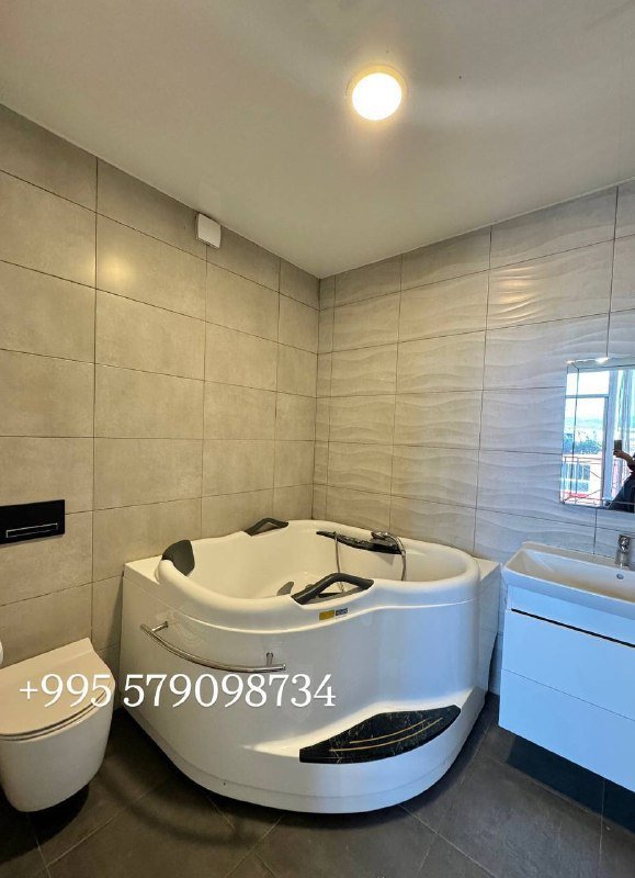 3-комнатная квартира с 2 спальнями в Батуми 9