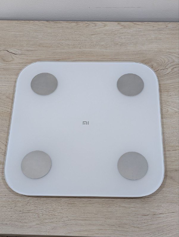 Стол 80*50, кресло с повреждением