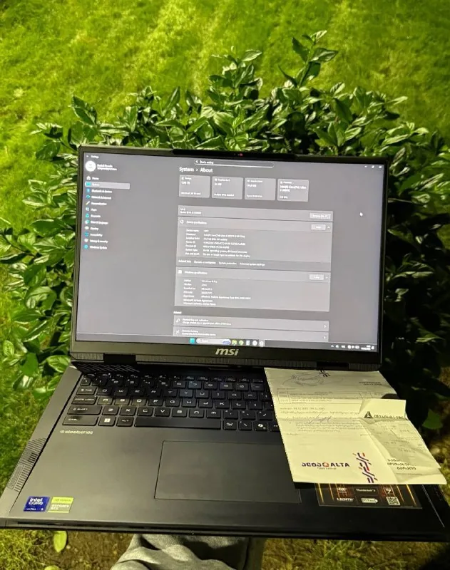 MSI Raider 18 HX AI A2XW 1