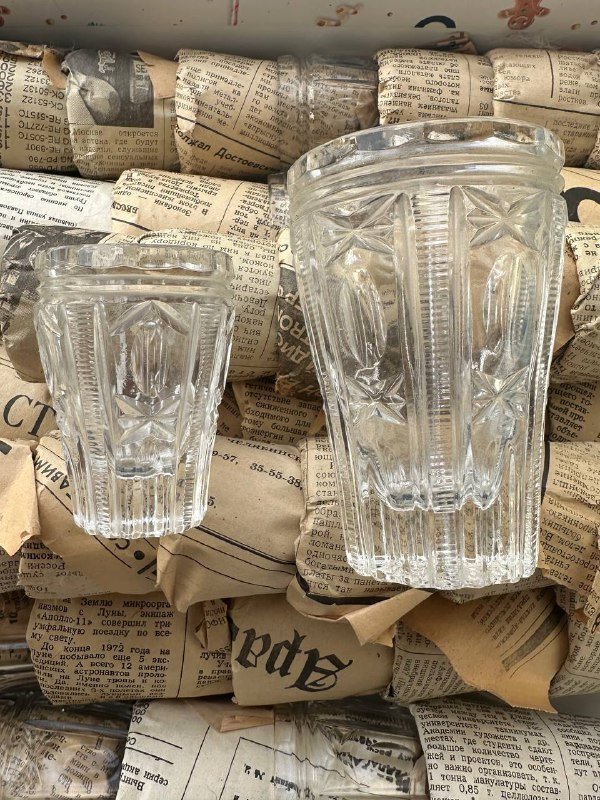 Набор хрустальных рюмок и стаканов