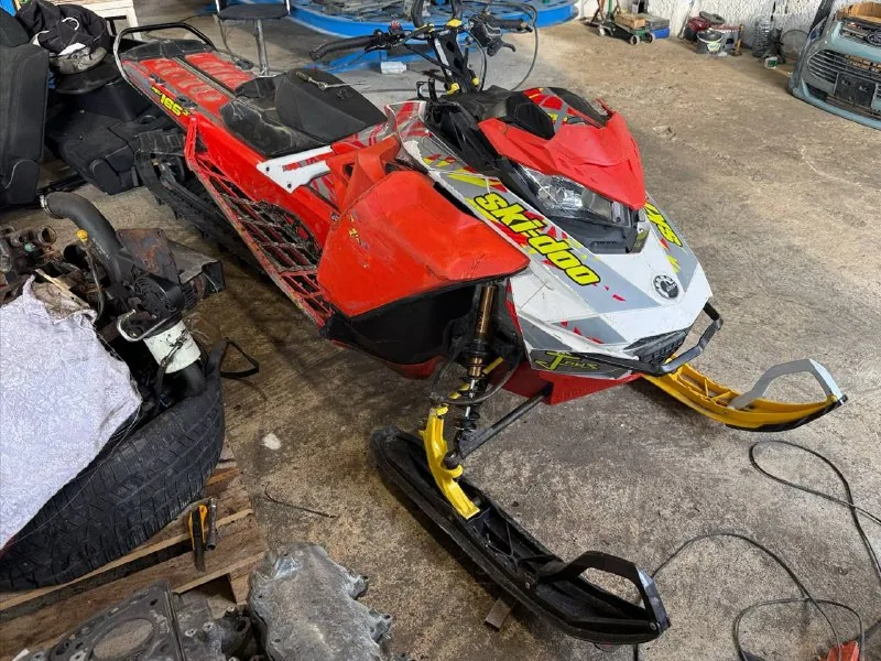 Снегоход Ski-Doo 2020 1