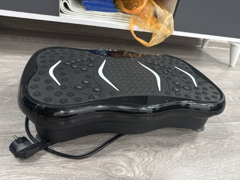 Виброплатформа для домашних тренировок с эспандерами 2